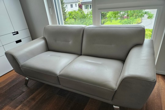 Sofa 1_2.jpg